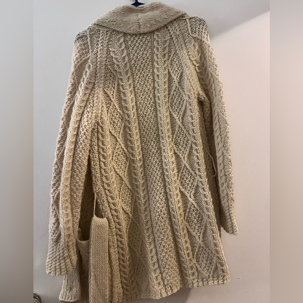 Timeless Cable-knit‎ 100% Scottish Wool Cardigan - size 36